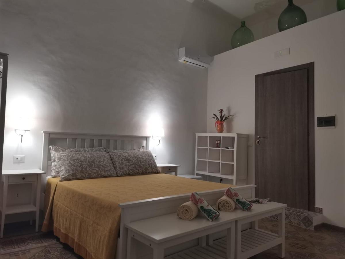 La Serva Padrona Taranto Ngoại thất bức ảnh
