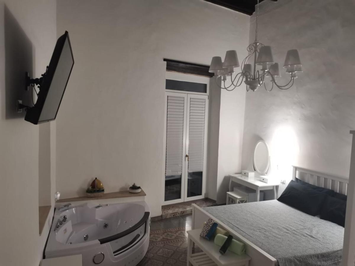 La Serva Padrona Taranto Ngoại thất bức ảnh